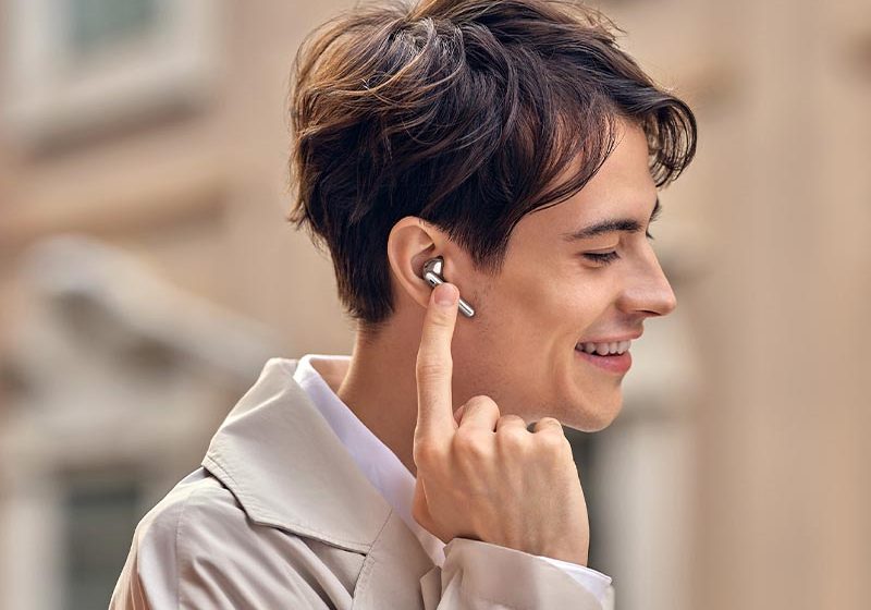  HUAWEI FreeBuds 4 ofrece comodidad y reproducción de más tiempo