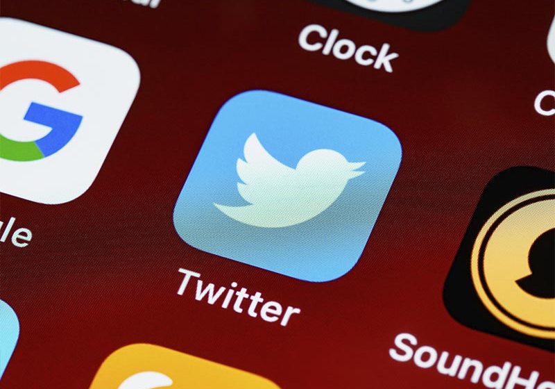  ¡Cuidado con los perfiles falsos de bancos en redes sociales!