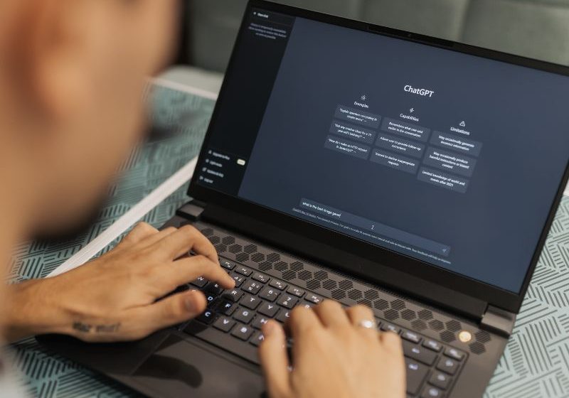  Falsa extensión de ChatGPT instala malware que roba cookies de Facebook
