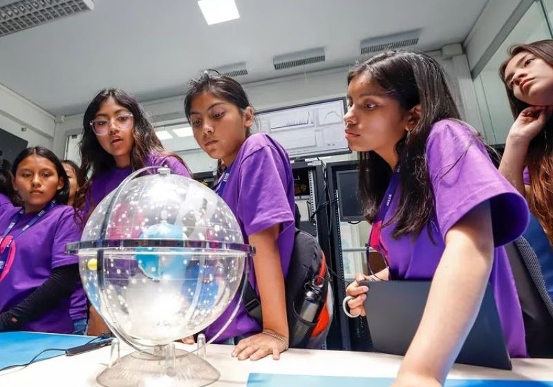  “STEM para Todas” acerca a mujeres a la ciencia: estudiantes de cuatro regiones del Perú se capacitan con científicas estadounidenses