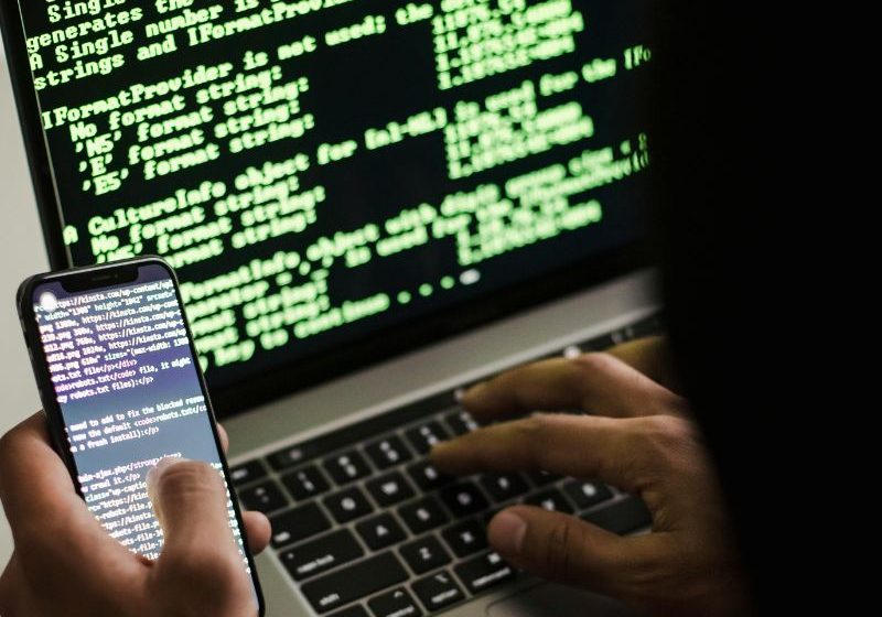  Kaspersky alerta sobre un nuevo malware que se hace pasar por un asistente de IA para robar datos de usuarios