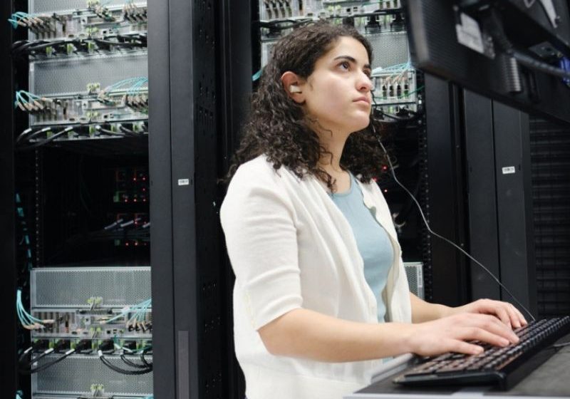  Aproximadamente un tercio de los propietarios y operadores de centros de datos realizan capacitación o inferencia de IA