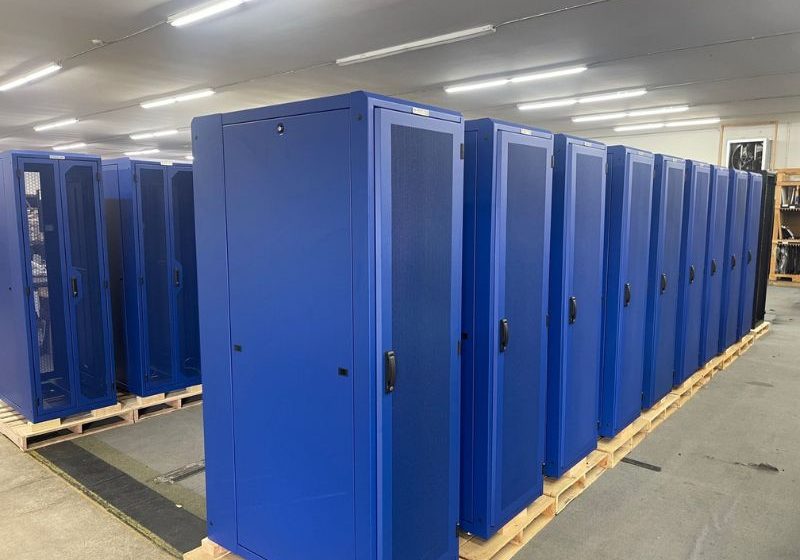  Vertiv adquirirá fabricante de soluciones de racks personalizados Great Lakes