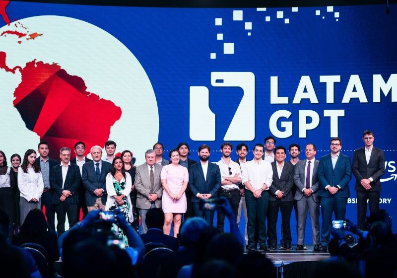  Lanzan oficialmente Latam-GPT: la primera IA regional abierta creada con datos latinoamericanos
