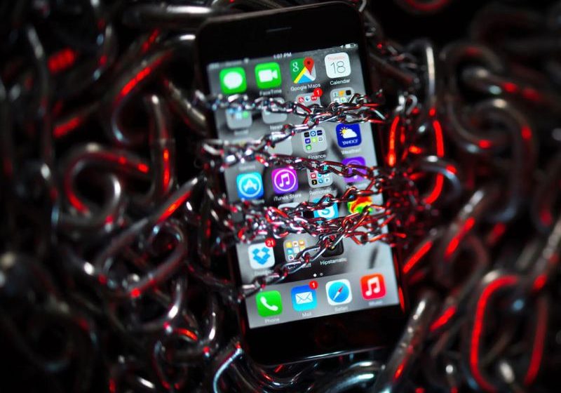  Coruna: el potente software hacker que puede atacar iPhones y preocupa a los expertos en ciberseguridad