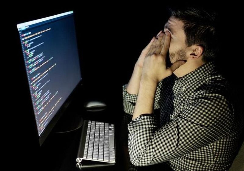  El impacto de la Inteligencia Artificial en la programación: agotamiento, código defectuoso y deuda de verificación