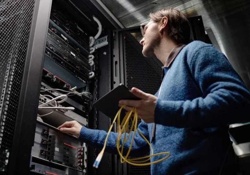  Certificaciones de Data Centers: ¿por qué cumplir la norma no es suficiente?